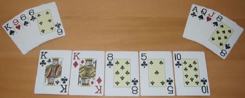 Những lá bài chung khi chơi Poker